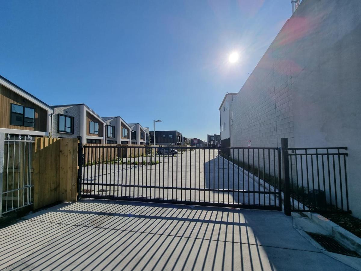 Addington Townhouse With Carpark 8Mins Walk To Hagley Park South Villa Christchurch Exterior photo